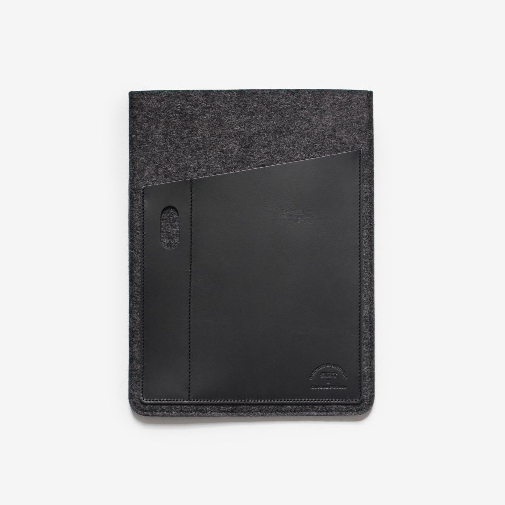 90480-HuntxCB-ipad-sleeve-black-1