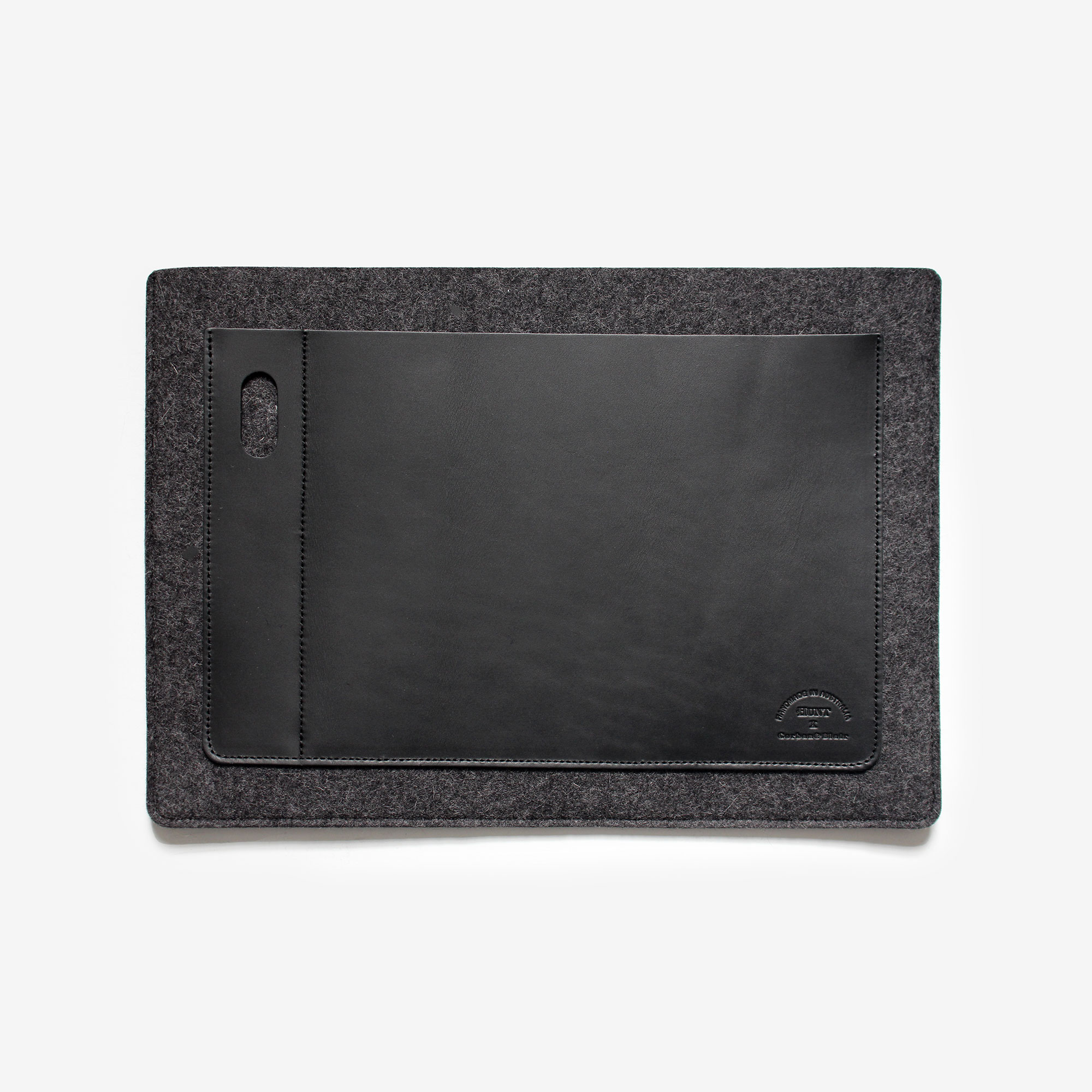 90483-HuntxCB-13-14-laptop-sleeve-black-1