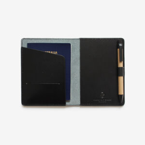 80000-basics-passport-wallet-black-3
