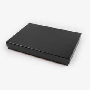 20031-box-A5-black-1